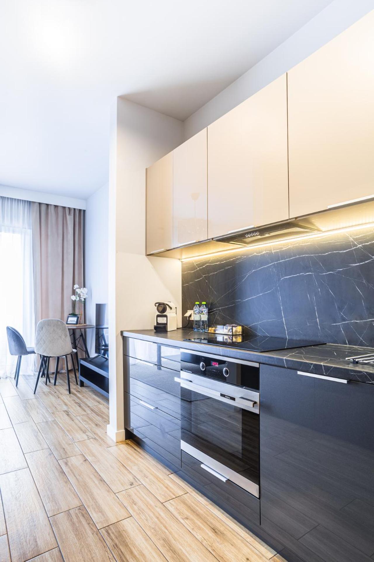 Apartamenty Ceglana Park -Parking W Hali Garazowej- Piekne Nowe Osiedle Katoviçe Dış mekan fotoğraf